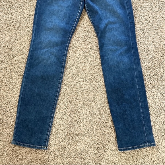 Lucky Brand Women's Sofia Skinny Mid Rise Dark Blue Jeans sz 8/29R - Picture 3 of 9
